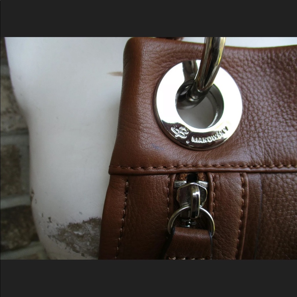 B. Makowsky tan pebbles Leather crossbody purse - Picture 5 of 6